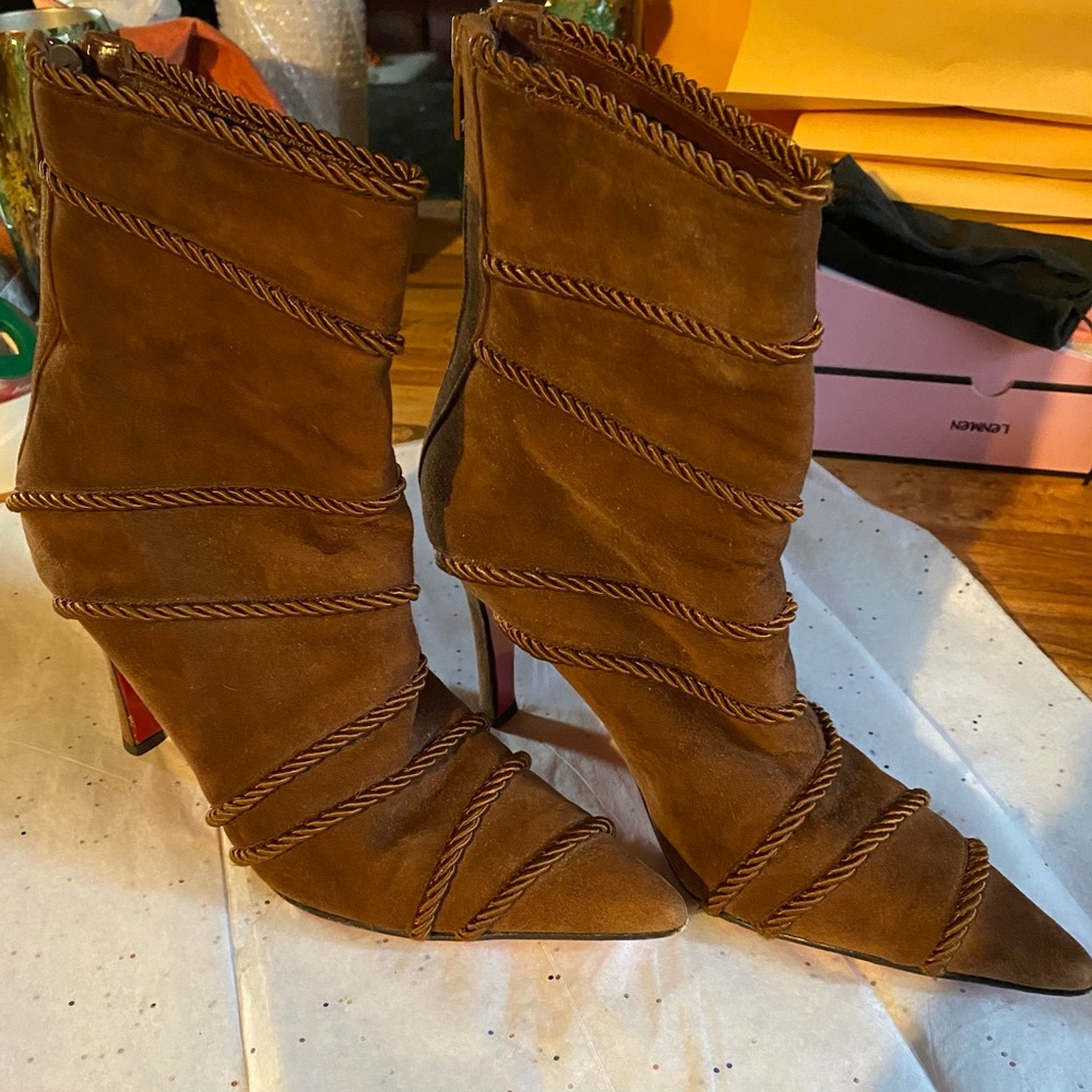 Beautiful Red Bottoms very gently worn.
